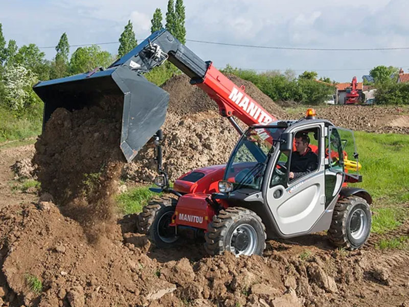 001_Chargeur_AManitou_MT625_Location_grue_remorque_nacelle_machine_Pierre_Debyttere_Transport_Celles_location_machines_engins_Tournai_Frasnes_Mons_Mouscron