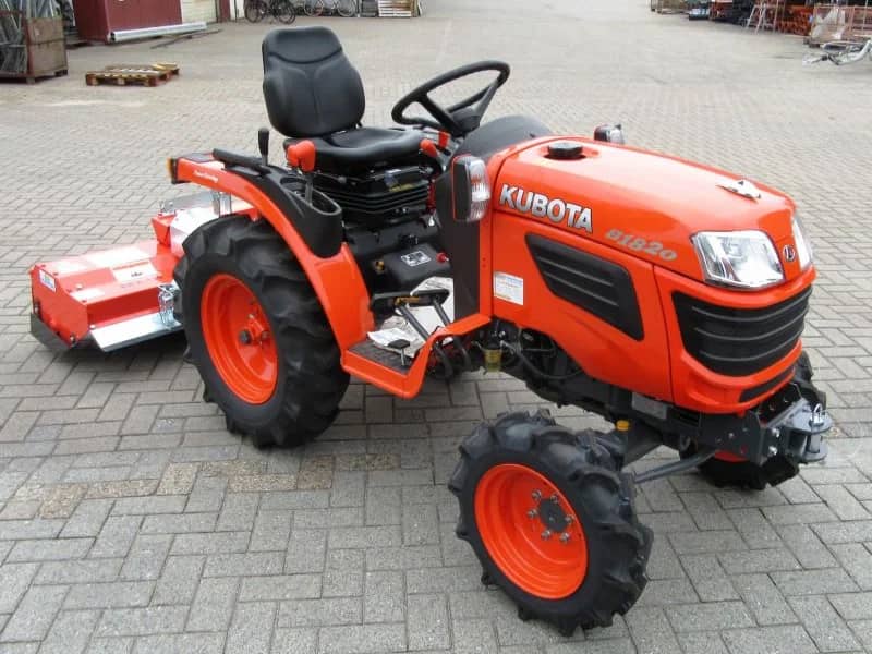 001_Micro_Tracteur_Kubota_B1820_Location_grue_remorque_nacelle_machine_Pierre_Debyttere_Transport_Celles_location_machines_engins_Tournai_Frasnes_Mons_Mouscron